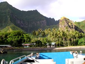 Approaching Hanavave